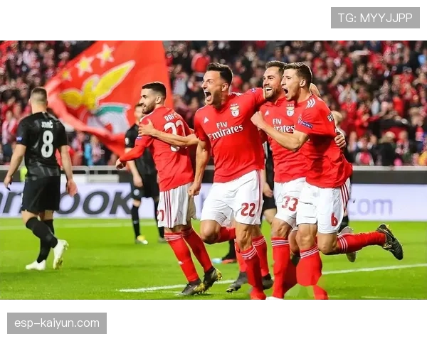 速报:本菲卡与巴黎圣日耳曼两回合总比分4-4,进入加时赛 速报:本菲卡与巴黎圣日耳曼两回合总比分4-4,进入加时赛